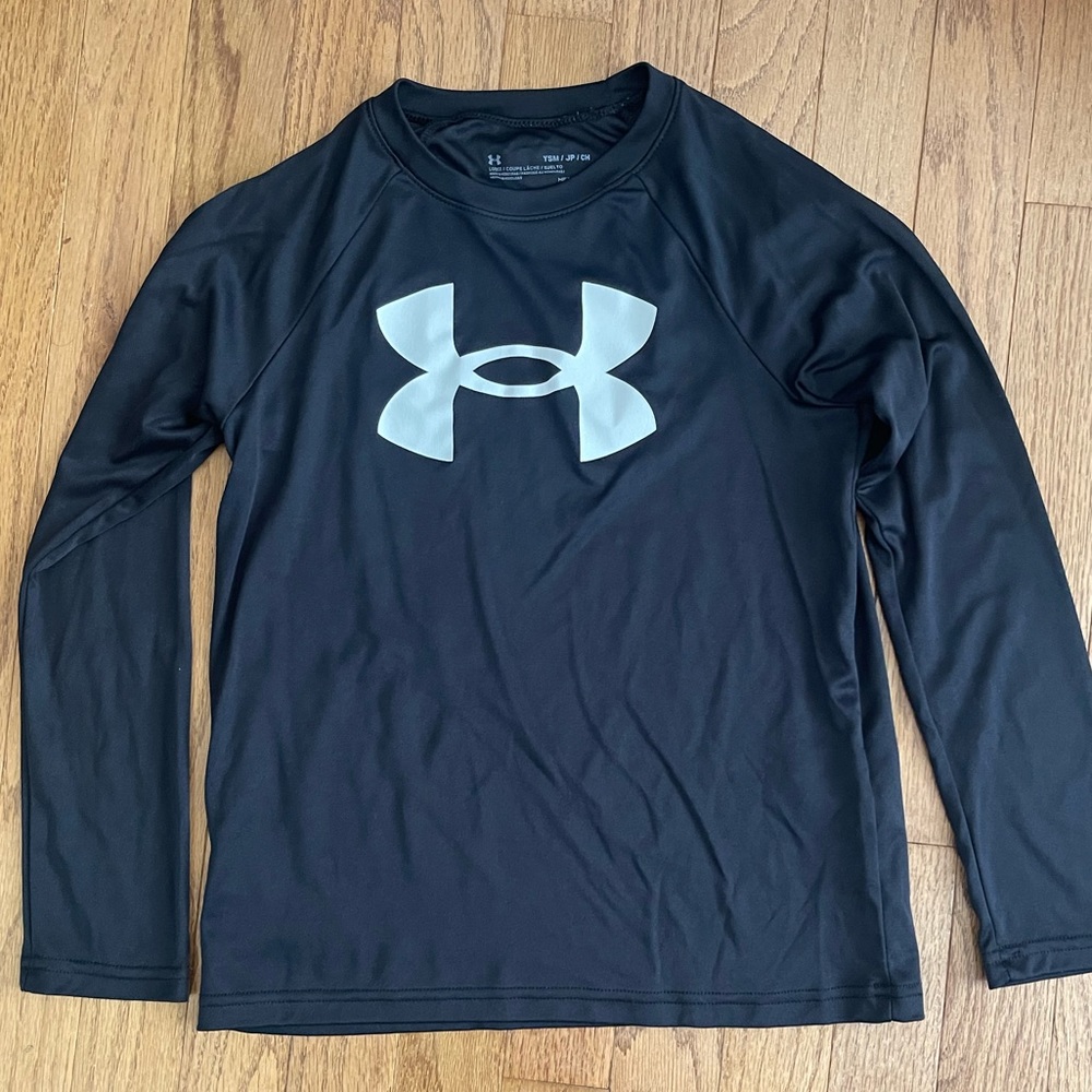 Boys Under Armour dri-fit long sleeve